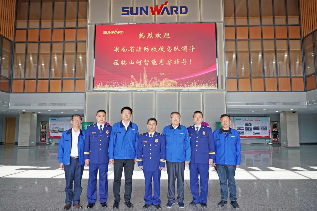 考察无人化妆备 高宁宇到访LETOU乐投智能