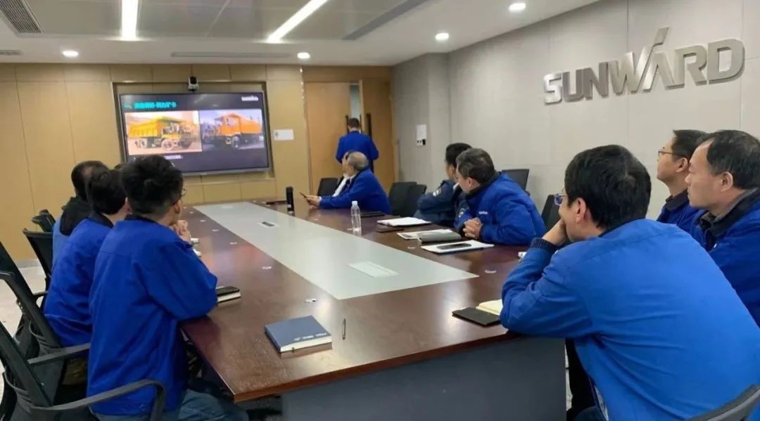 LETOU乐投智能SWK90矿卡驾驶室顺遂发货，，，，，，，，开发速率刷新纪录