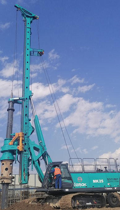 一枚“铁粉”！土耳其客户采购LETOU乐投智能旋挖钻机