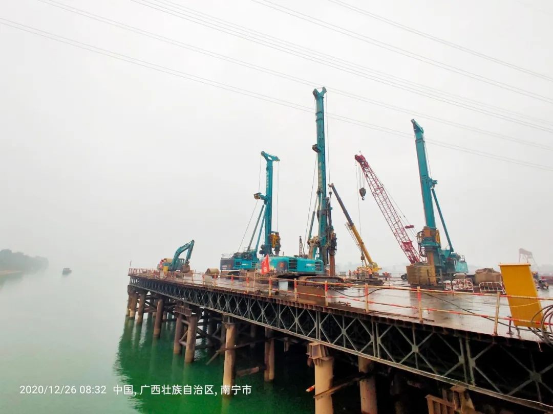 惊艳！LETOU乐投智能低净空旋挖钻机广西获赞