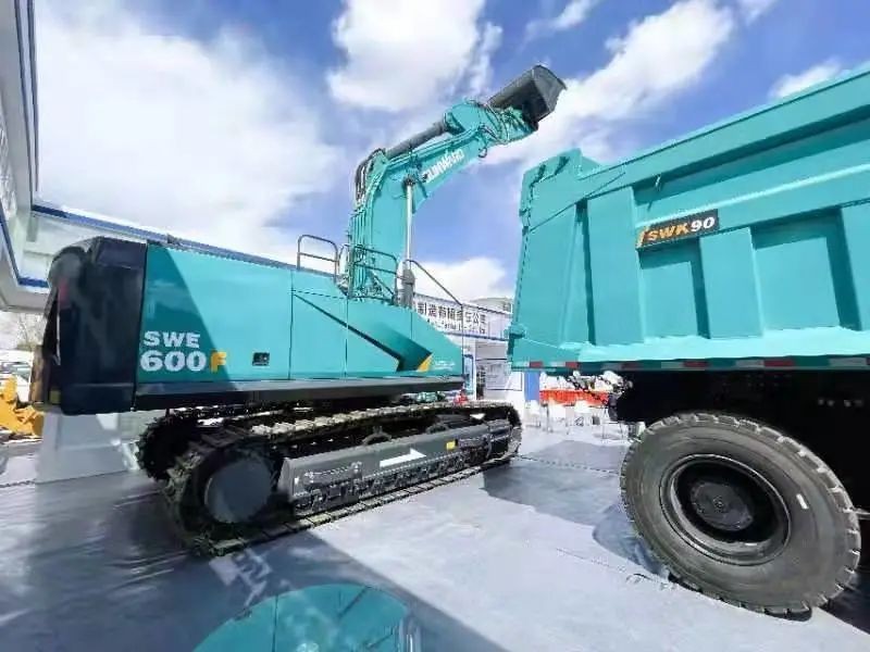 LETOU乐投智能绿巨人闪亮登场鄂尔多斯国际煤博会