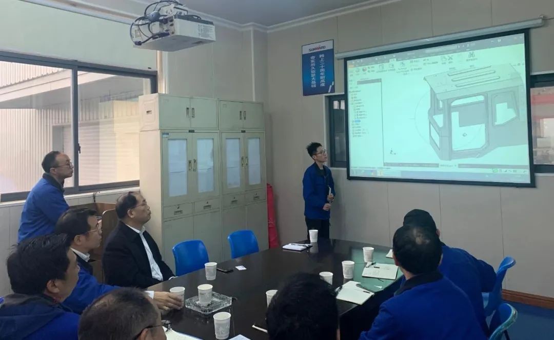 LETOU乐投智能SWK90矿卡驾驶室顺遂发货，，，，，，，，开发速率刷新纪录