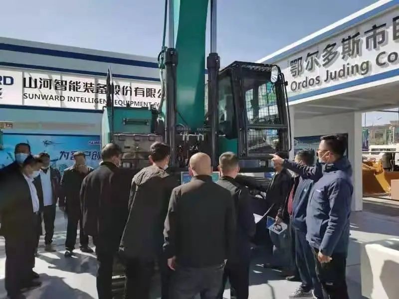 LETOU乐投智能绿巨人闪亮登场鄂尔多斯国际煤博会