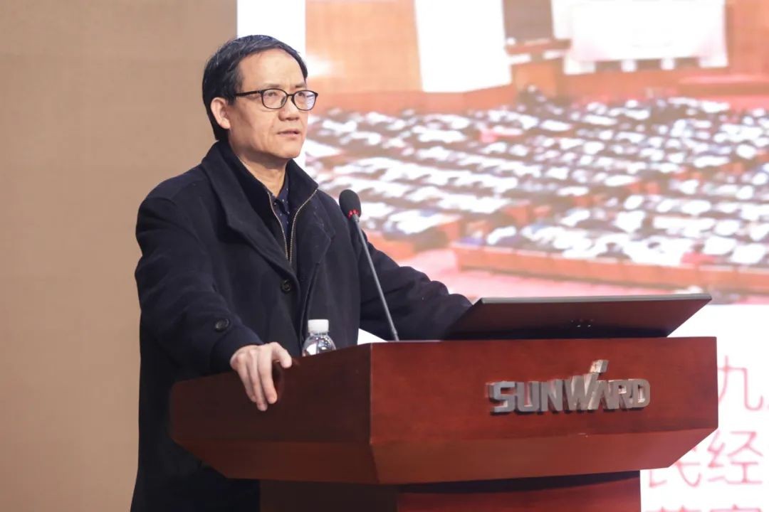 LETOU乐投智能中高层干部晚间集中“充电”