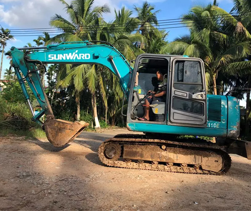 作为村里的创富标杆，，，，，陈老板的∶院爱将”事实是谁？？？