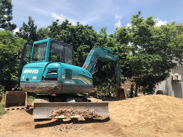 LETOU乐投智能挖掘机，，，，，一台顶几台！