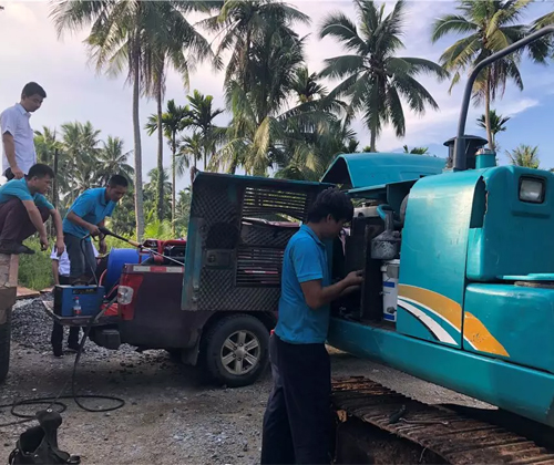 作为村里的创富标杆，，，，，陈老板的∶院爱将”事实是谁？？？