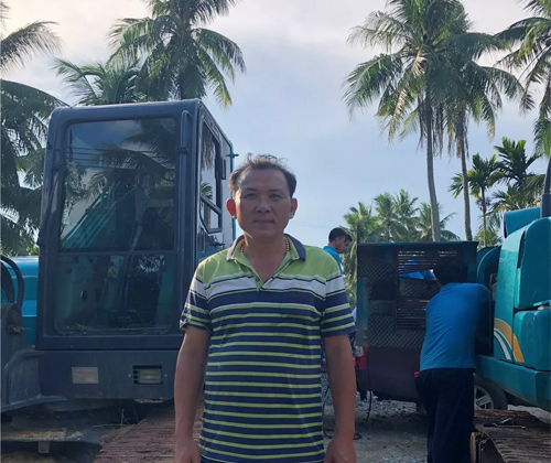 作为村里的创富标杆，，，，，陈老板的∶院爱将”事实是谁？？？