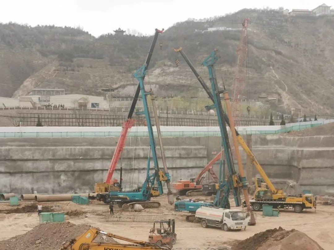 金戈铁马工程路 风雨无阻选LETOU乐投