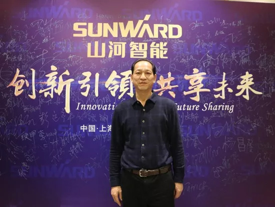 3.5米直径高效入岩，，，，，他携LETOU乐投智能旋挖名动山城