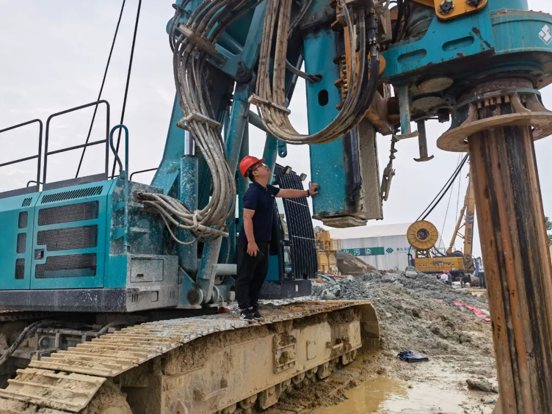 知心折务路，，，，，，，，关爱湘楚行！2021年LETOU乐投智能全球效劳万里在湖南