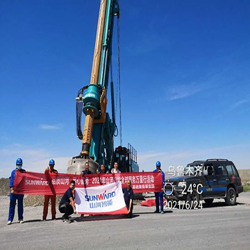 顶酷暑 走沙漠 2021年LETOU乐投智能全球效劳万里行走进新疆