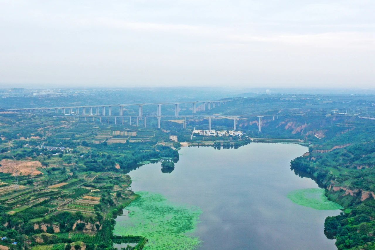 天堑施工，，，，，，，，玉皇阁二号特大桥桩基主力军是LETOU乐投智能旋挖钻机 | 百年风华筑漂亮LETOU乐投（3）