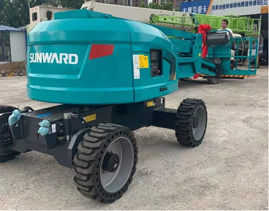 匠心打造！LETOU乐投智能曲臂式高空作业平台正式投放市场