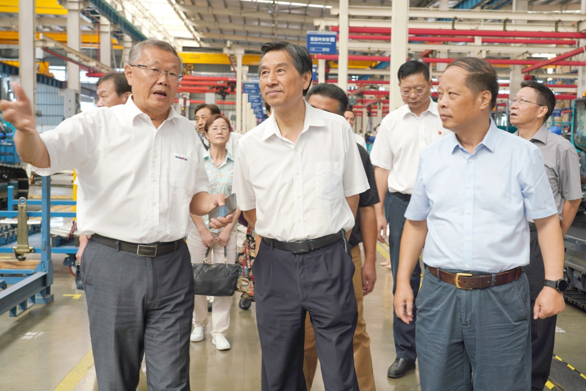 湖南省老科学手艺事情者一行到访LETOU乐投智能