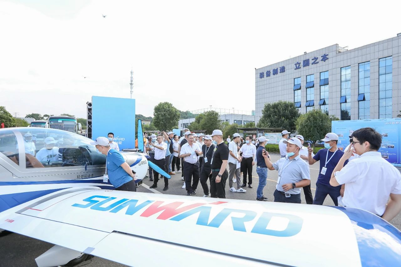 逛展超热闹！LETOU乐投智能效果展示会高能名时势来袭