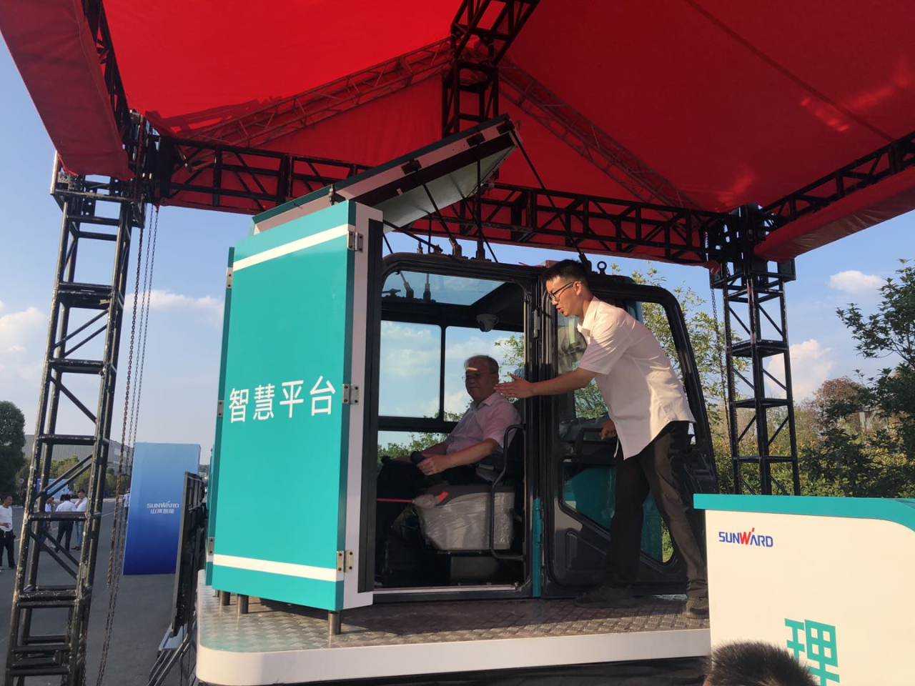 远程？？？？+仿真培训！全球首创5G？？？？胤抡媾嘌抵腔燮教ň柿料