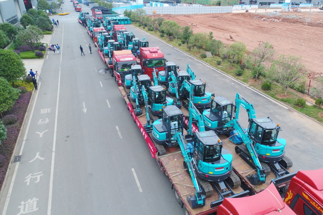 助力祖国西南地区建设！LETOU乐投智能海内首批SWE60UF无尾挖掘机批量交付