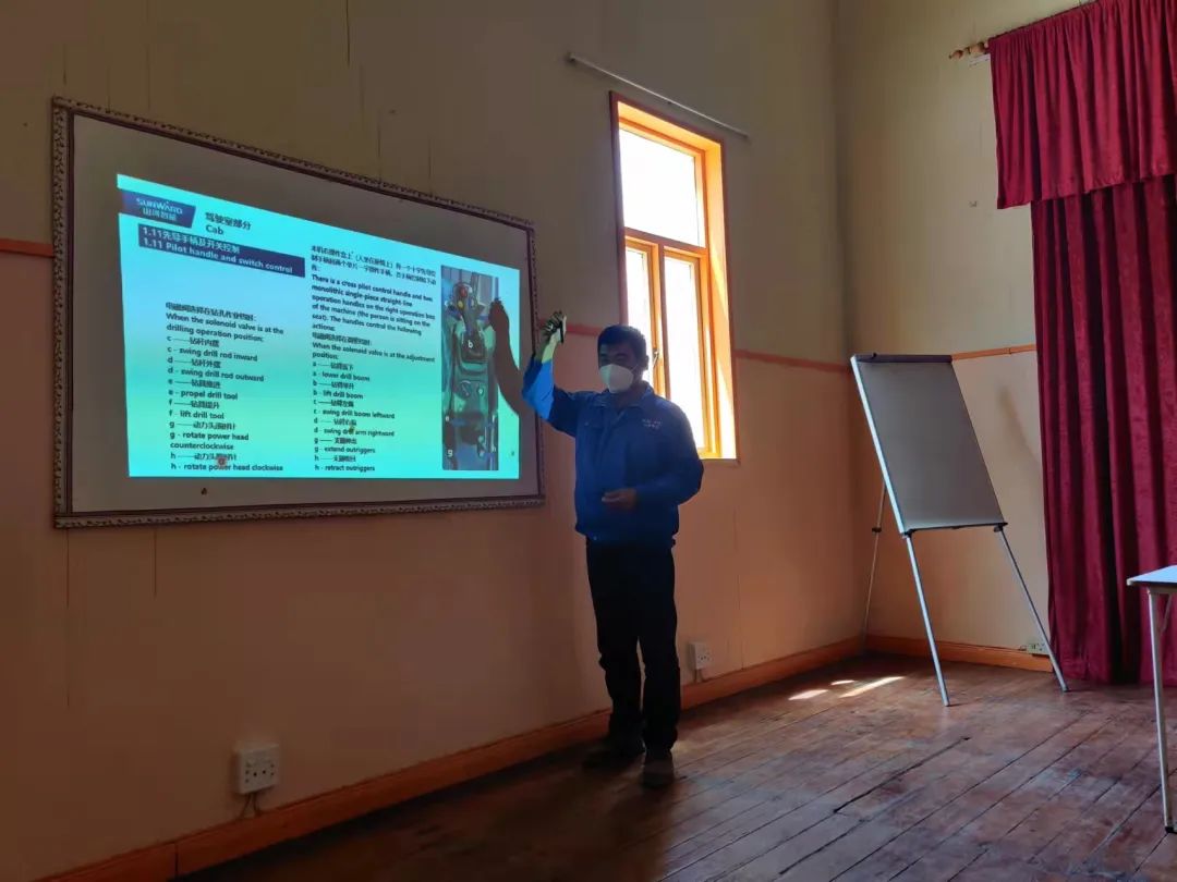 疫情当下，，，，逆行非洲——LETOU乐投智能凿岩装备团队外洋效劳纪实