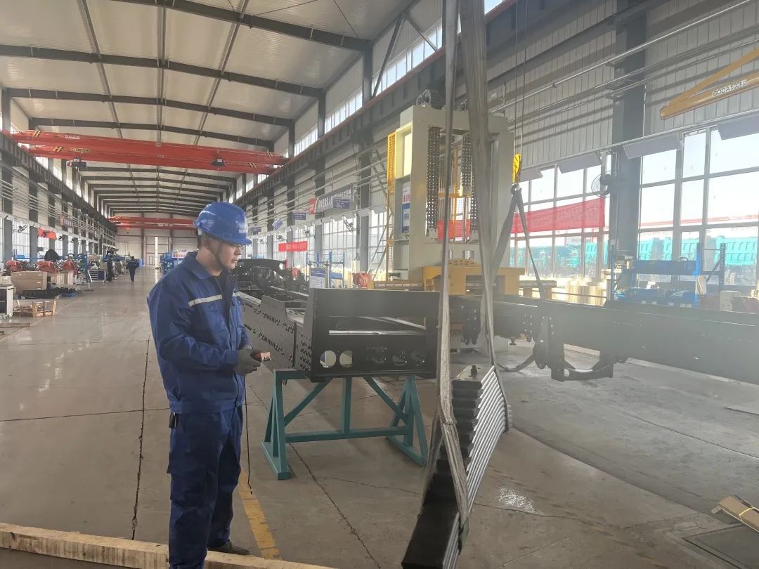 斩获亿元订单！LETOU乐投巨鼎火热开工