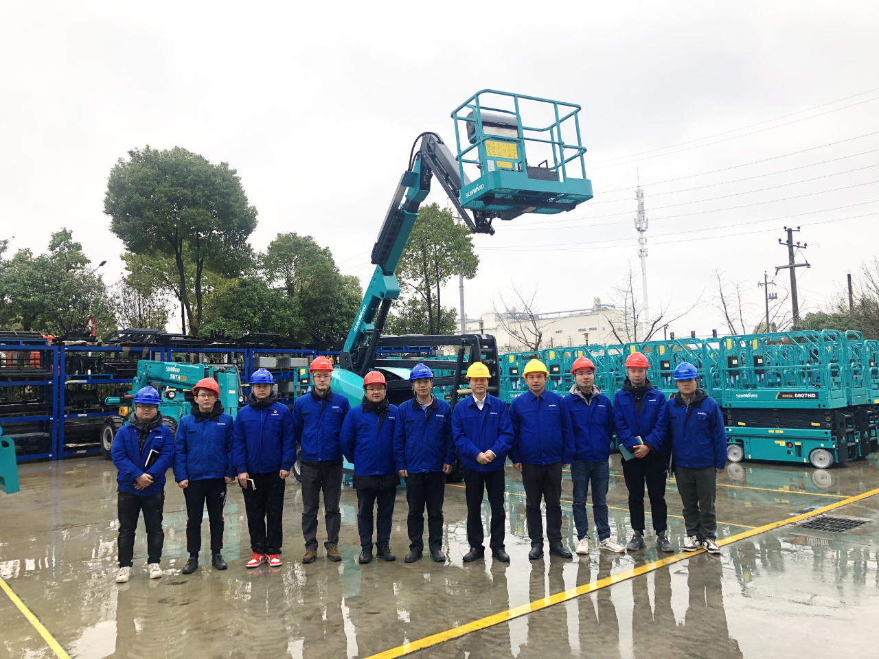 勇闯蓝海！LETOU乐投智能两款臂式高空作业平台正式“出道”