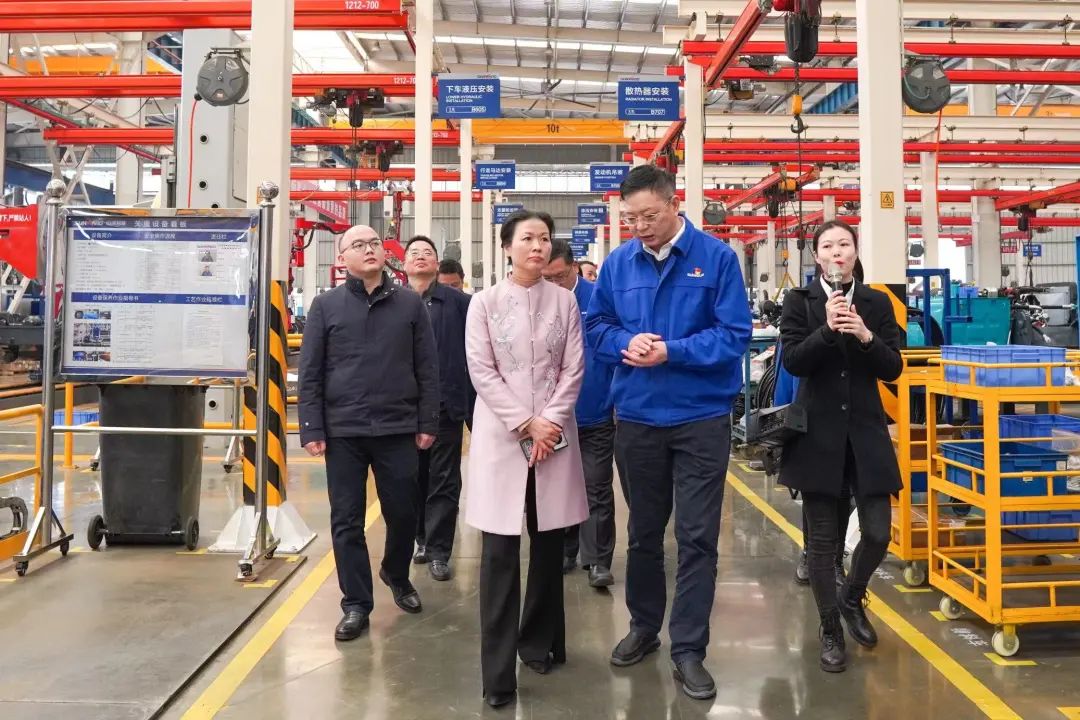 长沙市总工会、长沙经开区总工会一行调研LETOU乐投智能