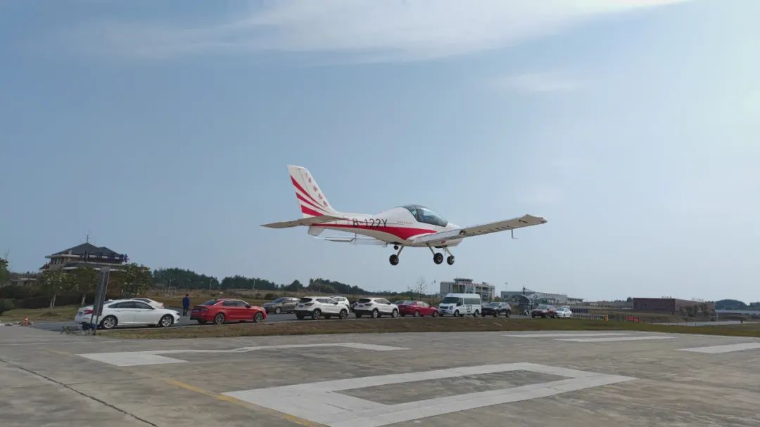 火情就是下令！湖南航空应抢救援队LETOU乐投机组展现“LETOU乐投速率”