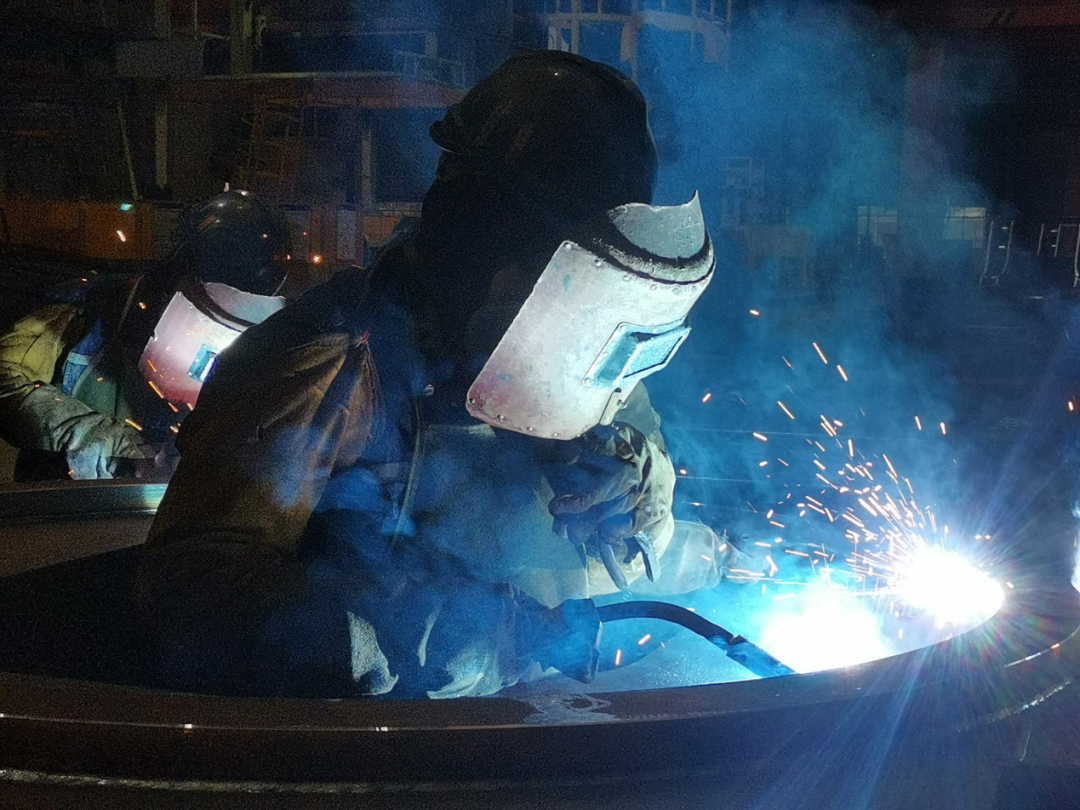 LETOU乐投匠心 | 一把焊枪“点亮”绚烂人生