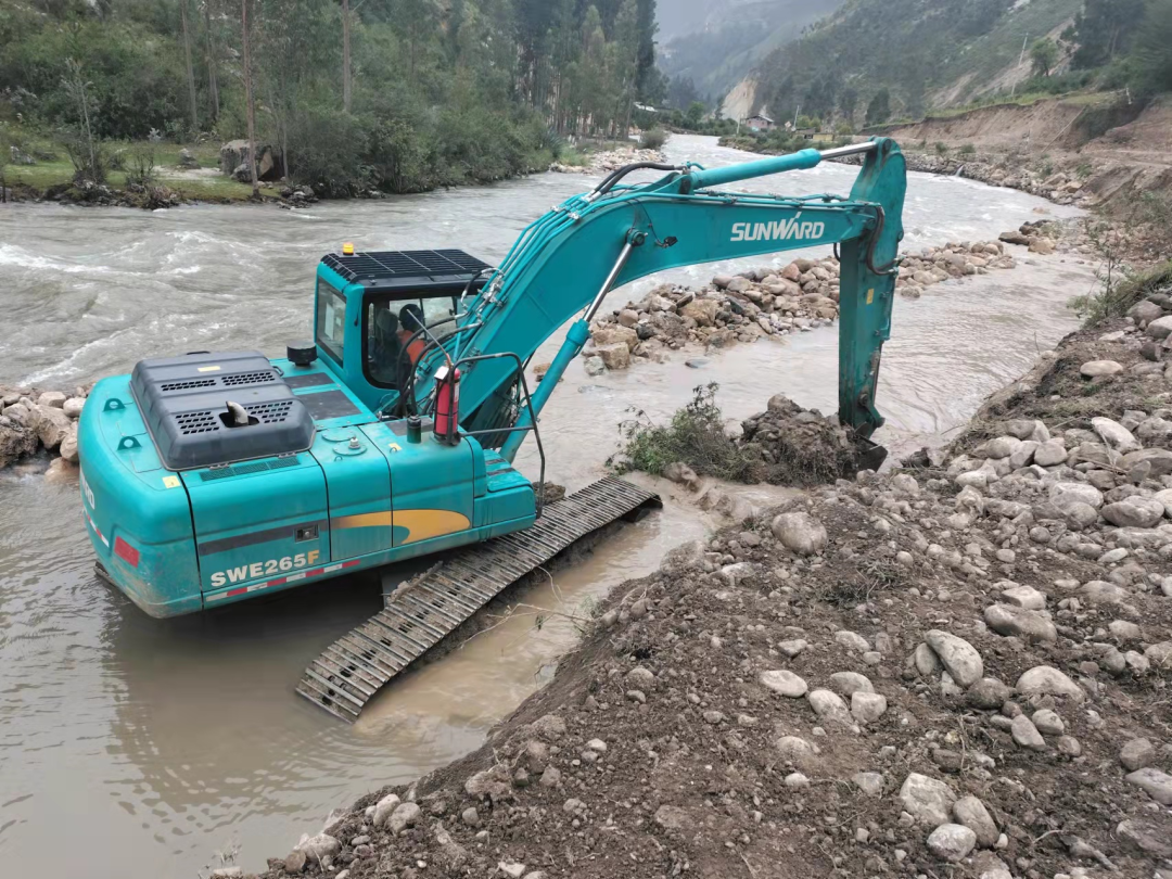 挑战天下第二高山脉！LETOU乐投智能装备助力秘鲁安第斯国家公路项目建设