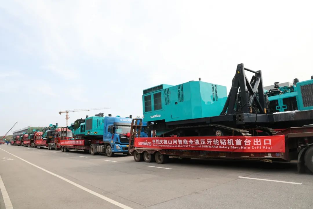 征战全球市场。。。。ETOU乐投智能凿岩装备批量发货