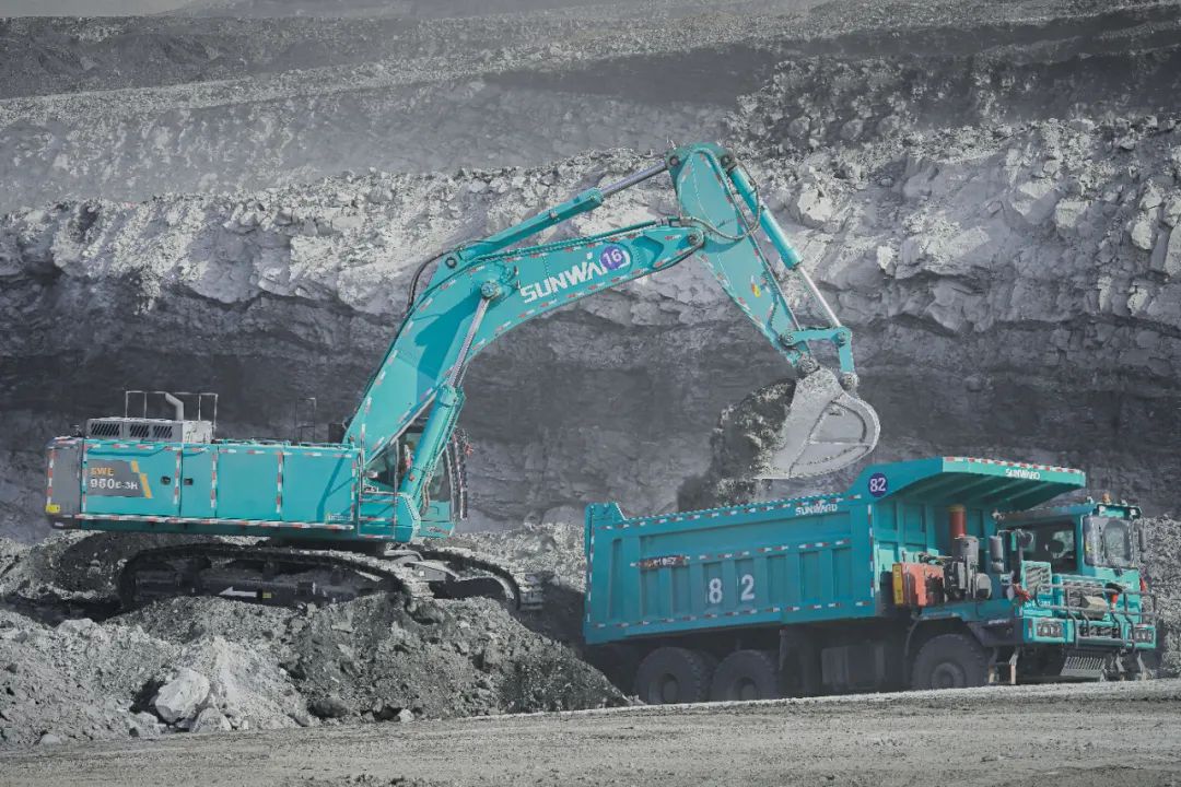 图集 | “LETOU乐投绿”满矿山！LETOU乐投智能矿山成套装备实力“亮剑”