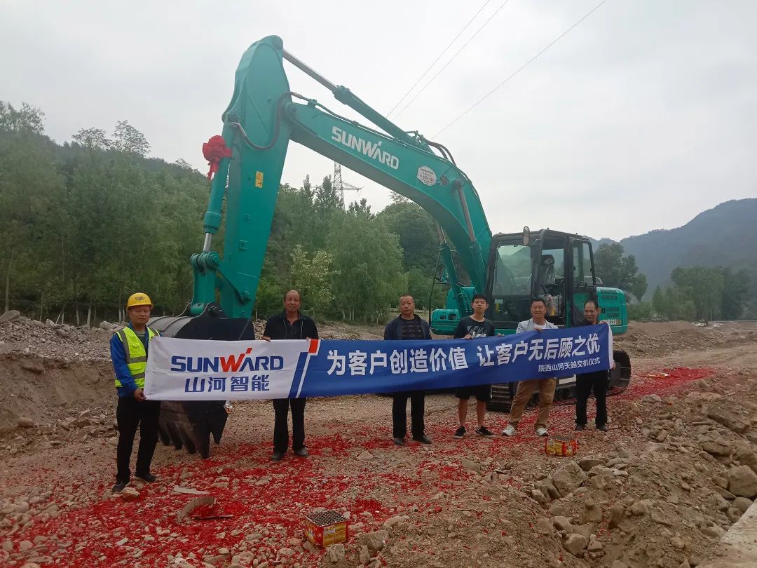 三员LETOU乐投挖机“悍将”收服“铁粉”一枚，，，，，，，，凭什么？？？？