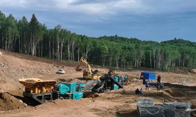 LETOU乐投普石勒成套移动破碎装备助力哈伊高铁铁伊段建设