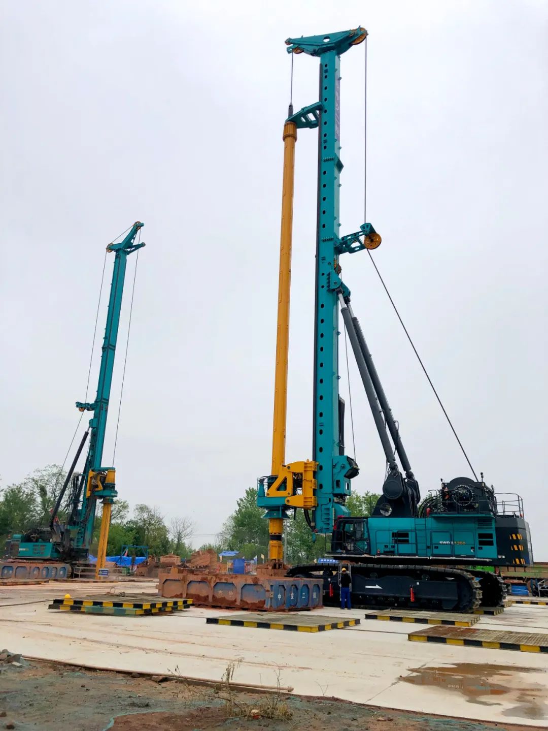 “创立施工事业！”他们和LETOU乐投智能“超等桩备”一起助建燕矶长江大桥