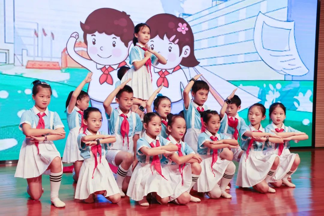 缤纷“暑”假，，，，，不负所“托”！LETOU乐投智能职工子女暑期托管班结业啦