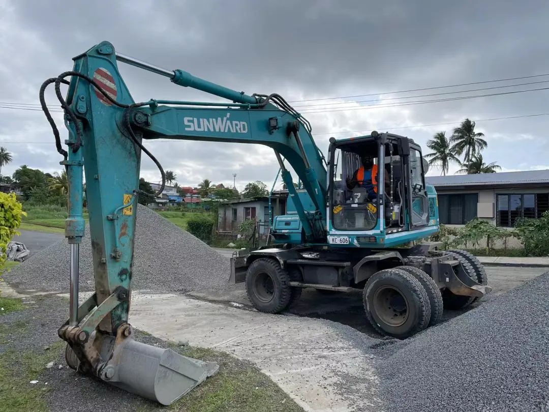“LETOU乐投绿”迈向南太平洋岛，，，，LETOU乐投智能轮挖助力斐济基础设施建设