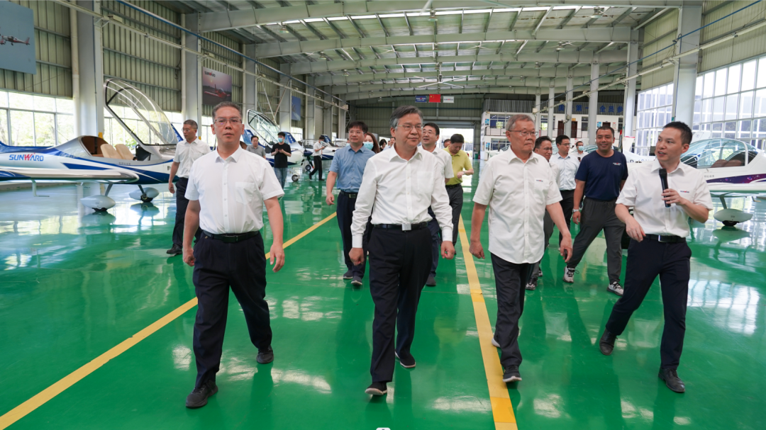 湖南省委常委、常务副省长李殿勋一行考察调研LETOU乐投科技