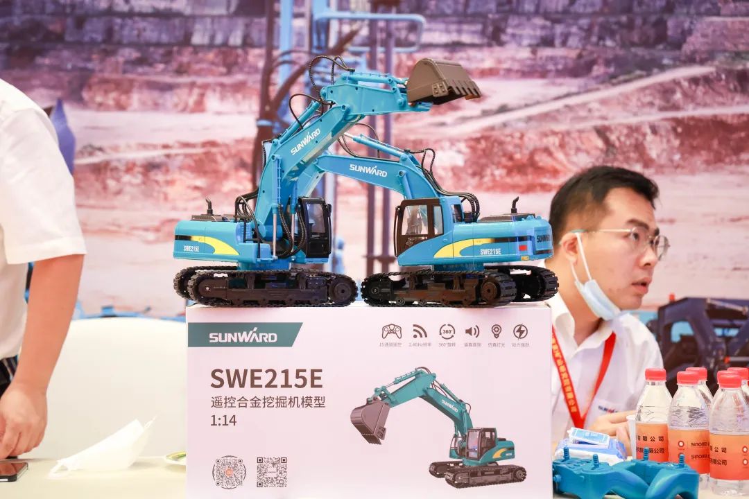 共话行业前沿手艺及趋势，，，，，，，LETOU乐投智能亮相第九届金属非金属矿挑撰运营适用手艺与装备大会