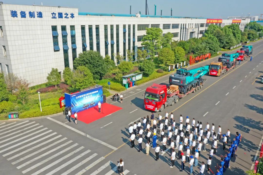 携手山东汇诚助力我国口岸建设！LETOU乐投智能口岸抓料机乐成批量交付