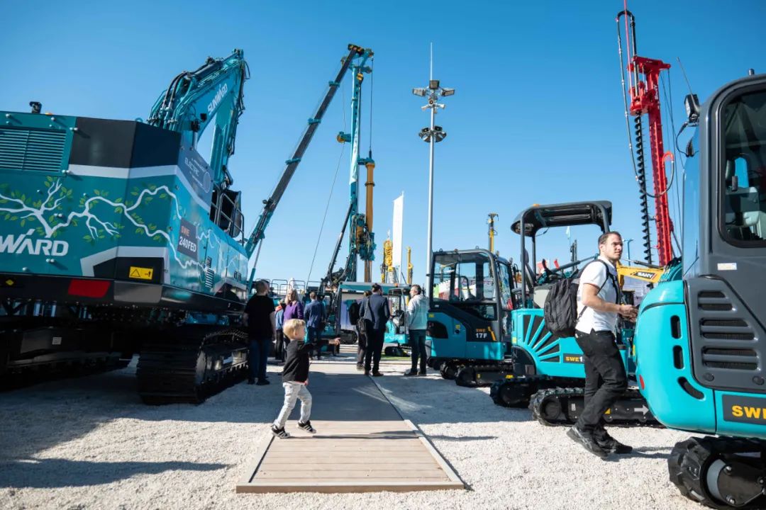 Bauma 2022 | 一组火热现场图带您重温LETOU乐投智能德国宝马展之旅