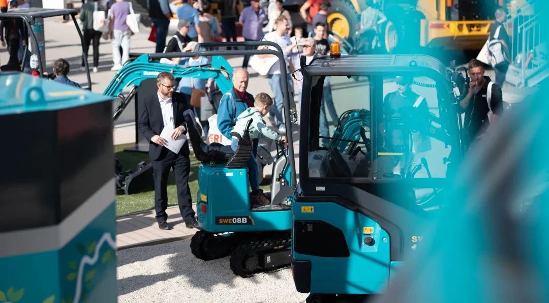 Bauma 2022 | 一组火热现场图带您重温LETOU乐投智能德国宝马展之旅