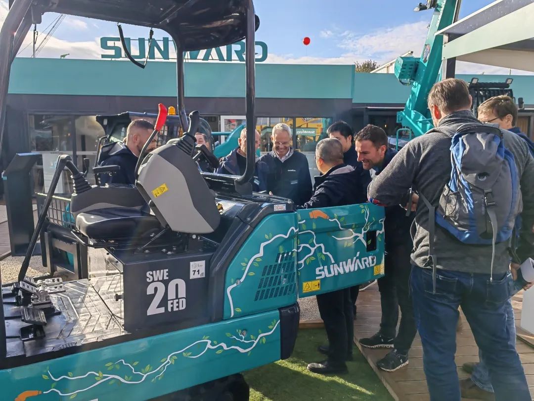 Bauma 2022 | 一组火热现场图带您重温LETOU乐投智能德国宝马展之旅