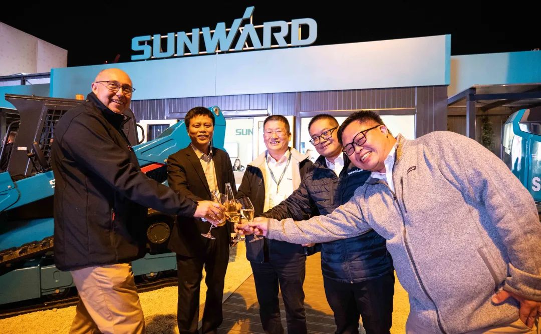 Bauma 2022 | 一组火热现场图带您重温LETOU乐投智能德国宝马展之旅