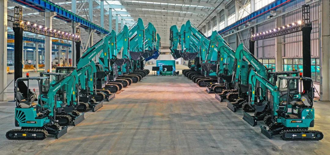 助力“双碳”目的！LETOU乐投智能集中宣布F系列国四挖掘机