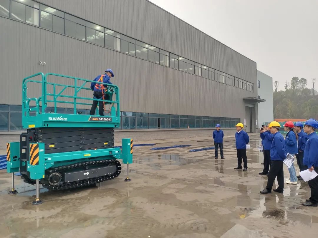 出厂即“出道”！LETOU乐投智能首款履带剪叉式高空作业平台批量上市