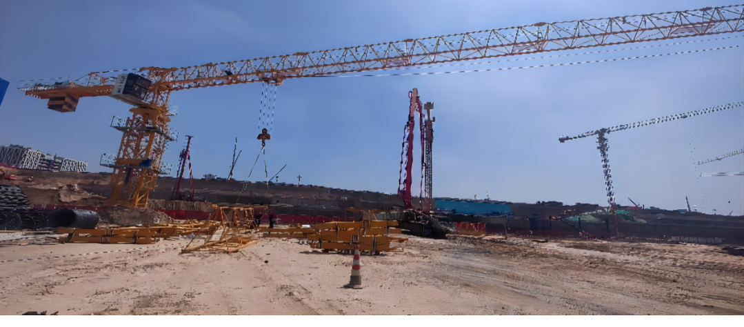 郁勃西北！LETOU乐投江麓修建起重机械助建西安都会经济圈