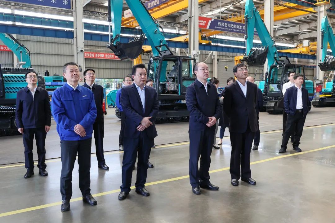 人社部党组成员、副部长俞家栋考察调研LETOU乐投智能