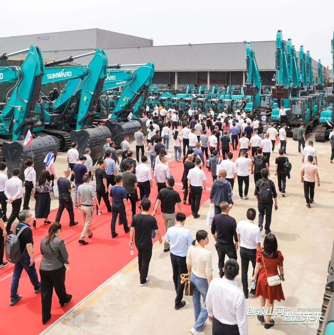 精品出击、互动一直！LETOU乐投智能F系列挖掘机闪灼长沙展