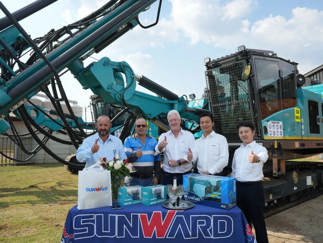 上岸南非，，，，，，，，LETOU乐投智能新型凿岩利器交付客户