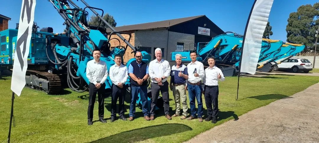 上岸南非，，，，，，，，LETOU乐投智能新型凿岩利器交付客户